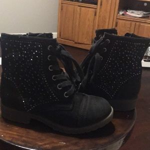 Girl boots